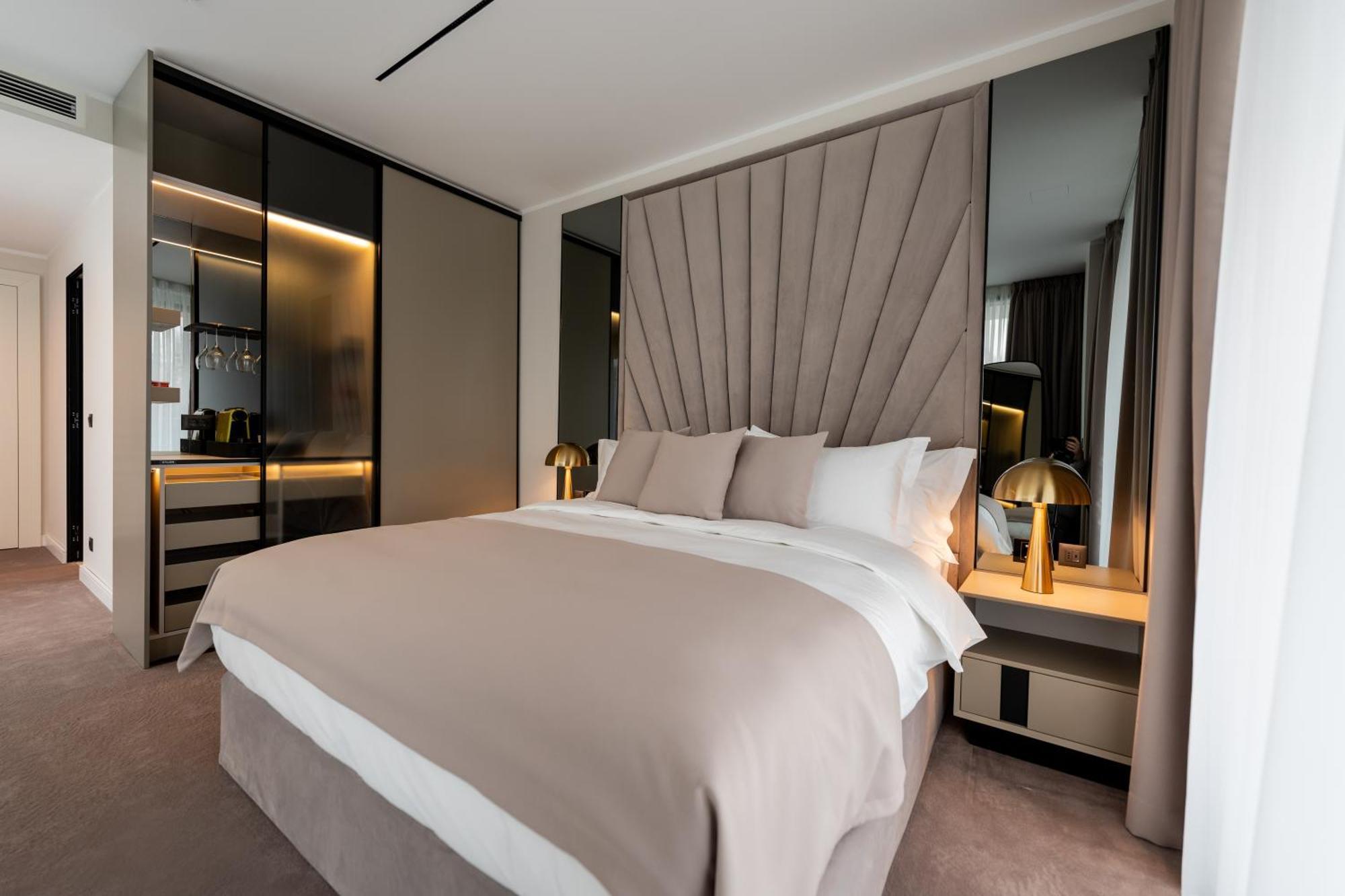 New Belgrade Premium Hotel Dış mekan fotoğraf